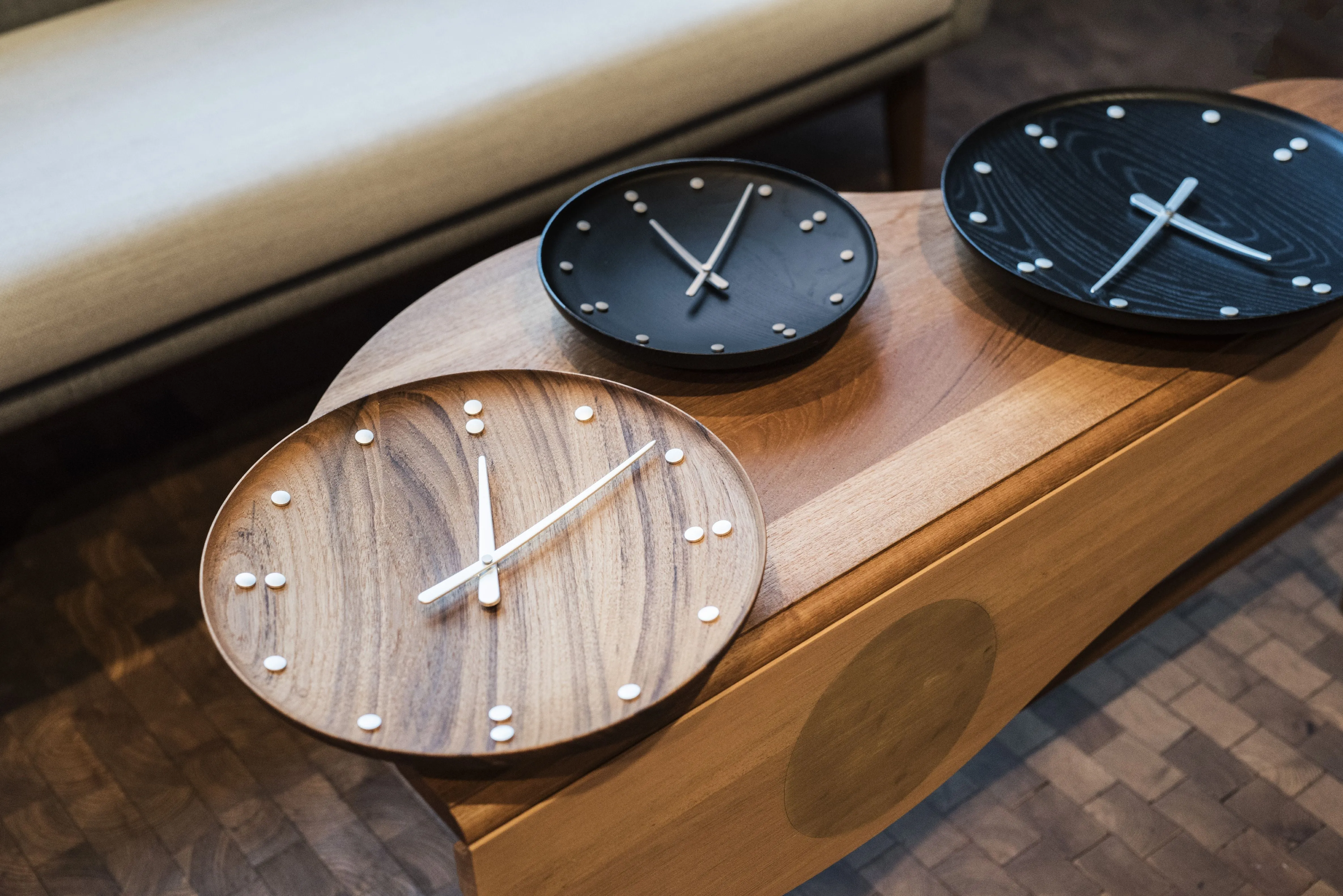 Architectmade Finn Juhl Wall Clock Black Ash, ø35 Cm