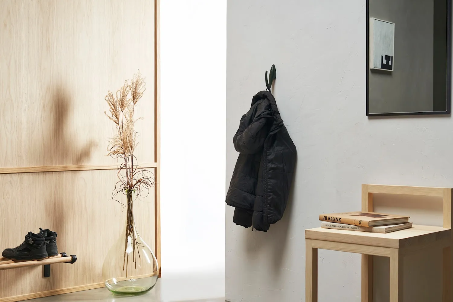 Essem Design Nostalgi Hat Shelf/Shoe Rack Oak/Aluminium, White
