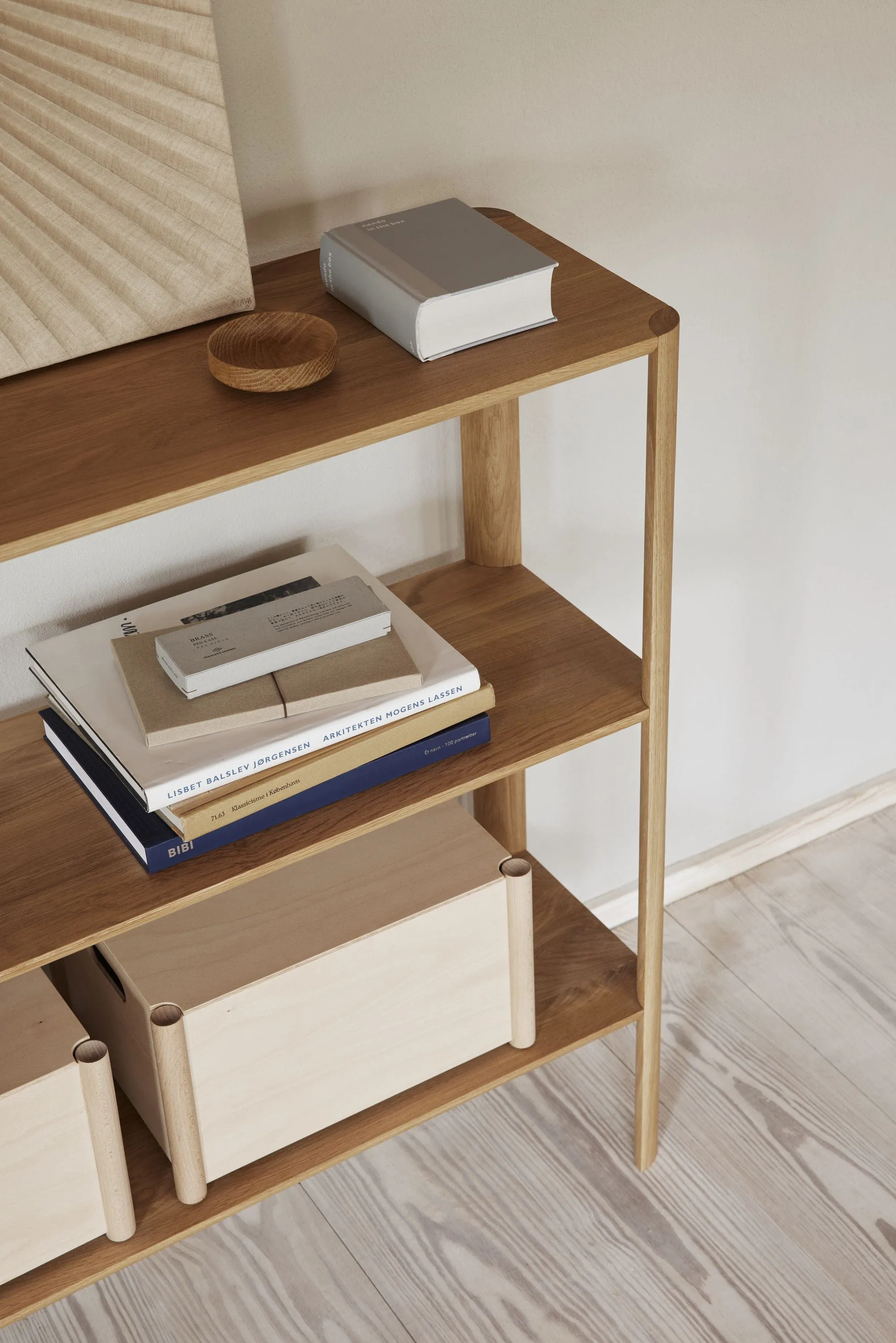 Form & Refine Pillar Storage Box Medium, Beech