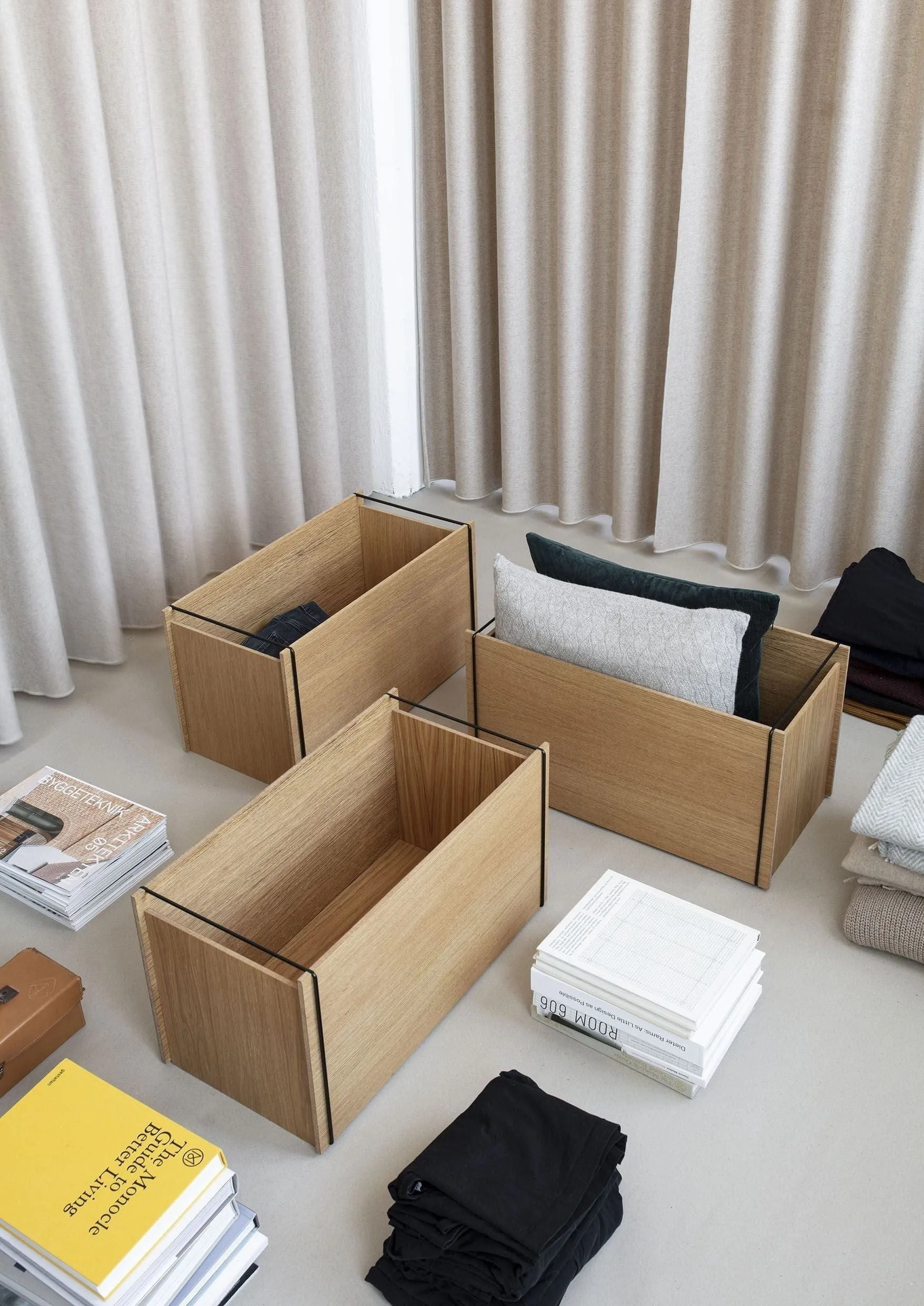 Moebe Storage Box, Oak/Black