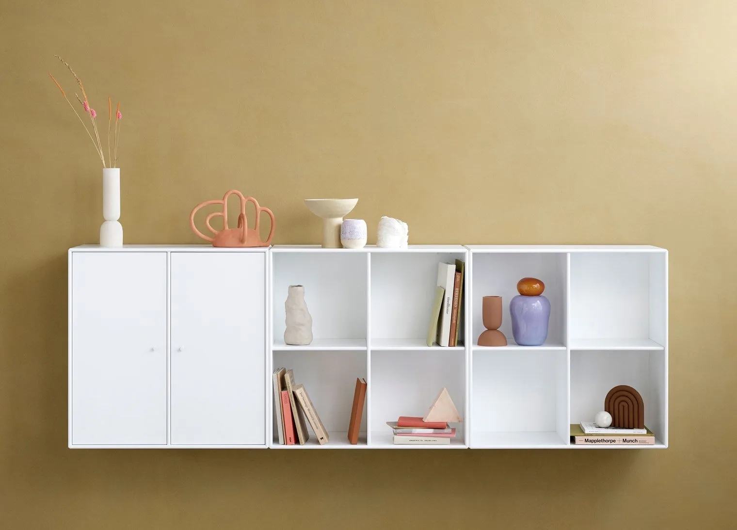 Montana Show Bookcase With Legs, Ruby/Flint