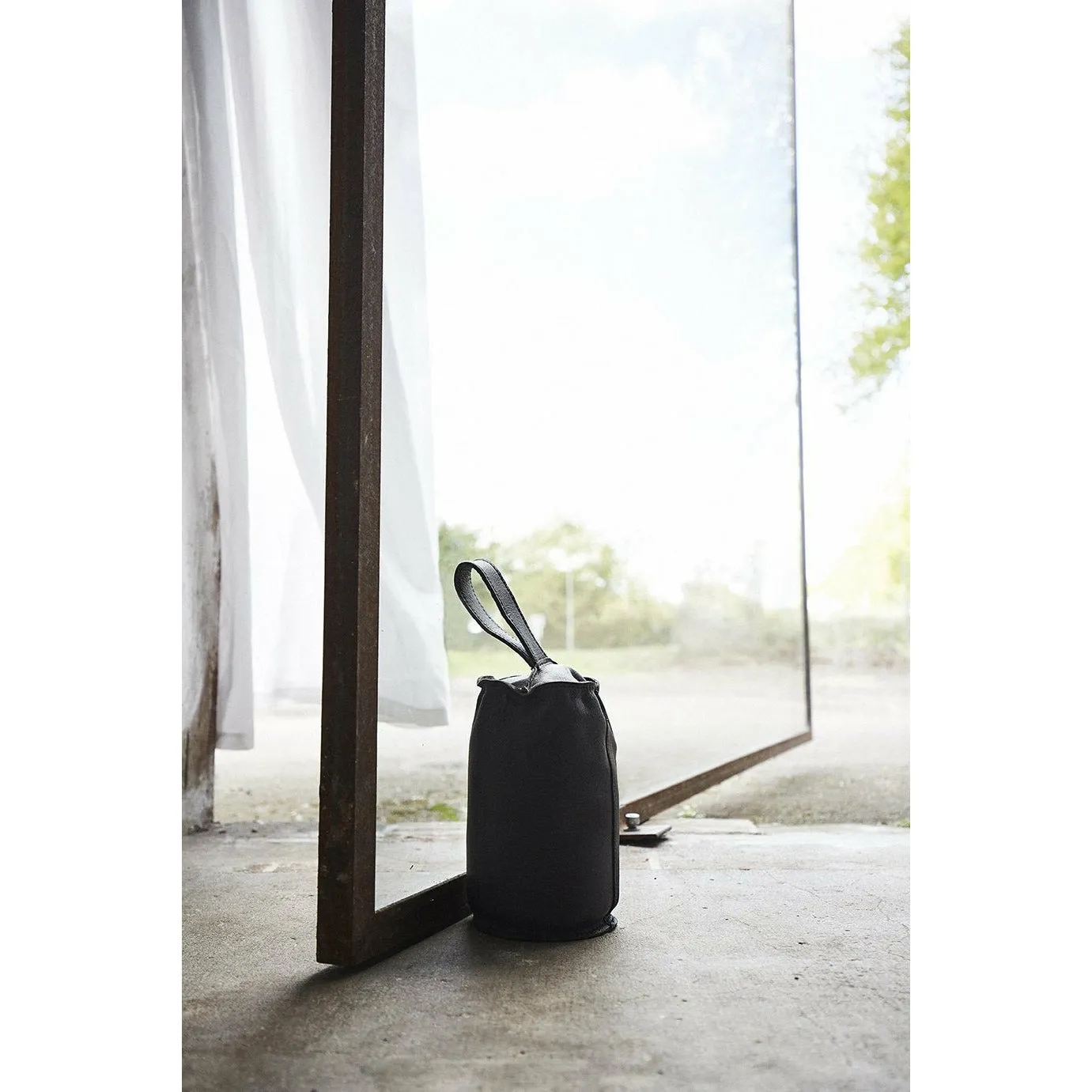 Muubs Camou Doorstop 3 Kg 20cm, Black Leather