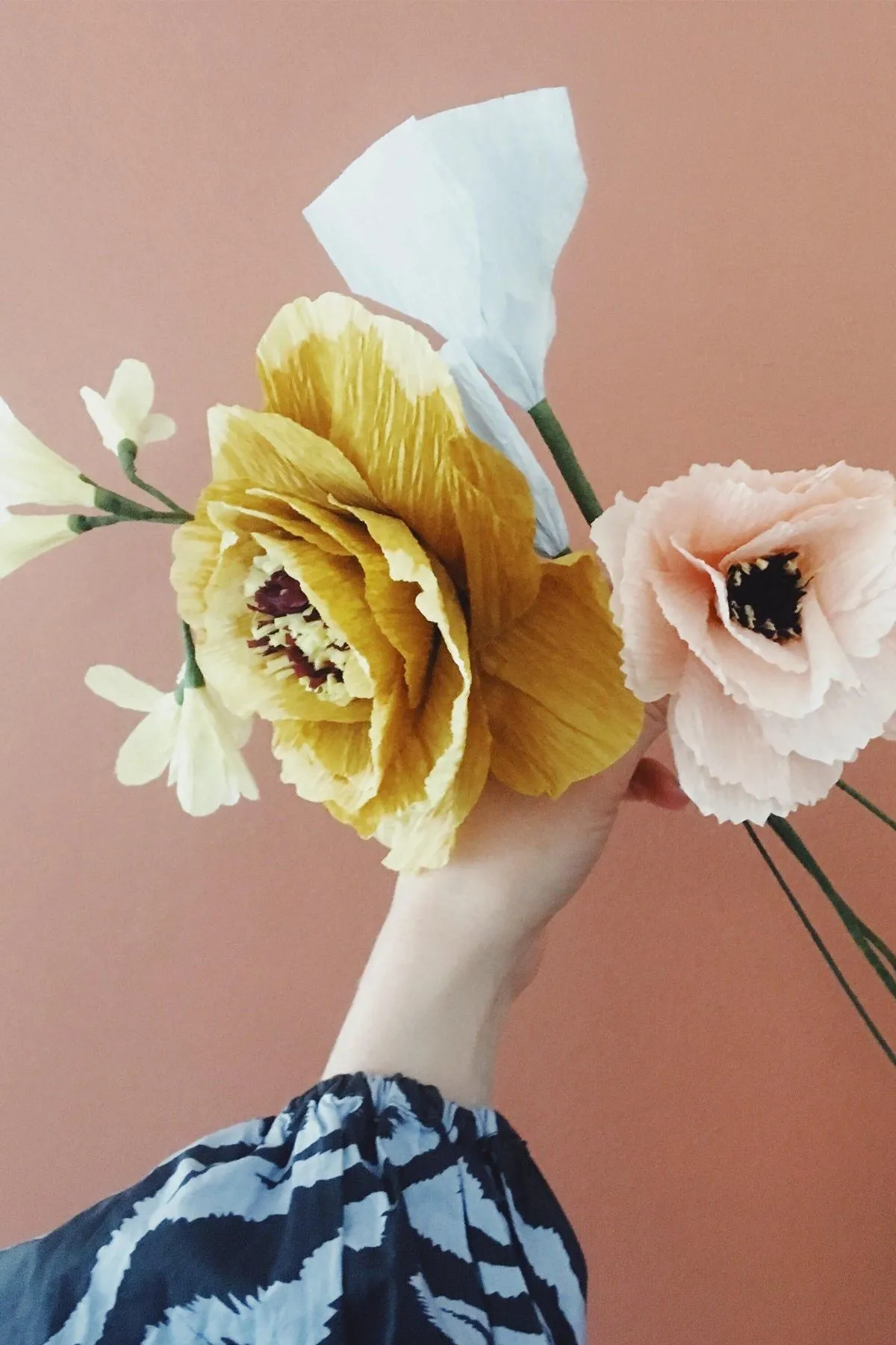 Studio About Paper Flower Ice Poppy, Ochra
