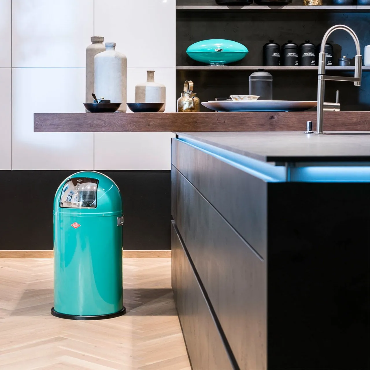 Wesco Pushboy 50 Litres, Turquoise